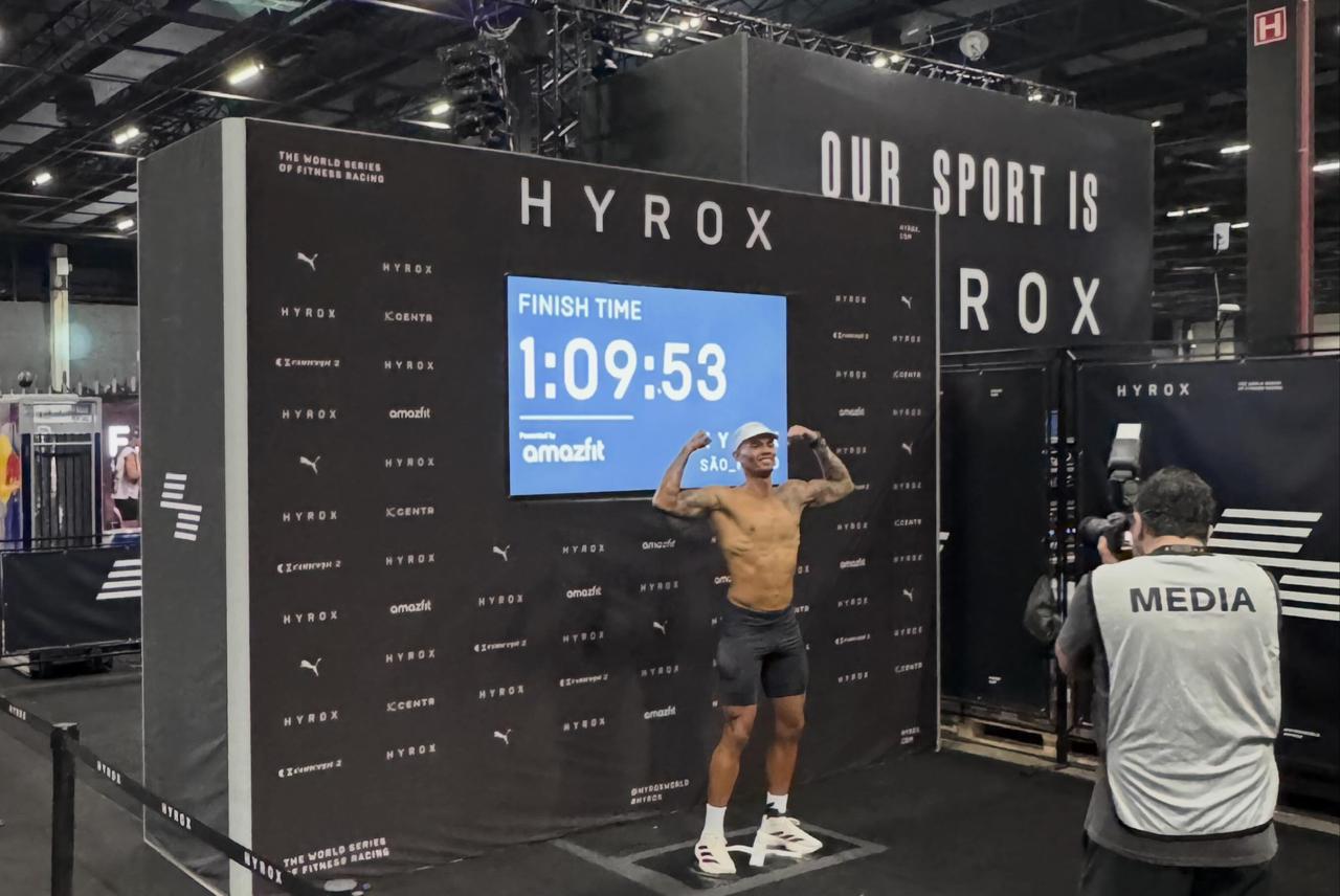 Victor Tavares com tempo de conclusão HYROX